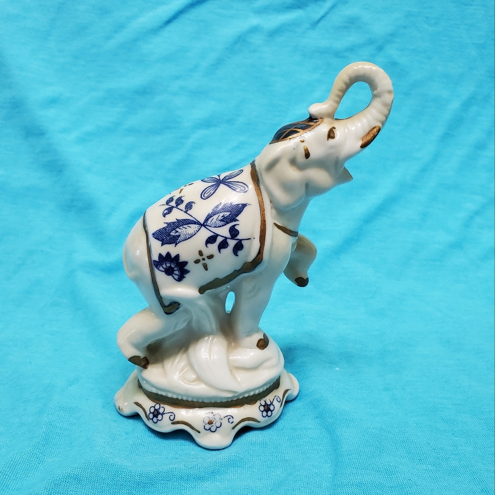 Vintage Elephants 2 pcs